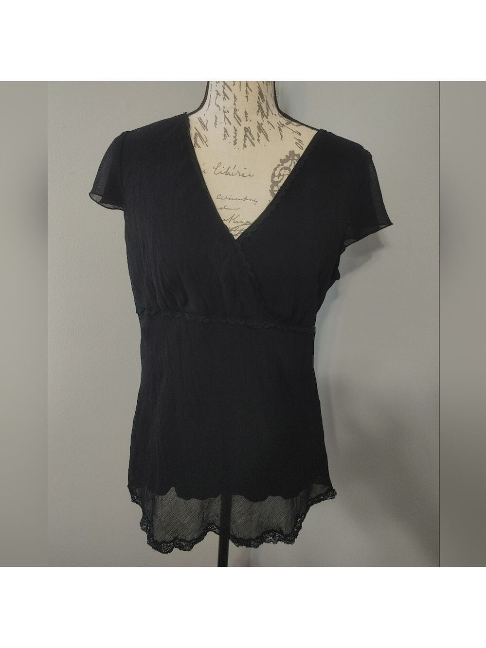 Studio Y Sleeveless/Flutter Sleeve Black V-Neck Blouse 90s Y2K XL